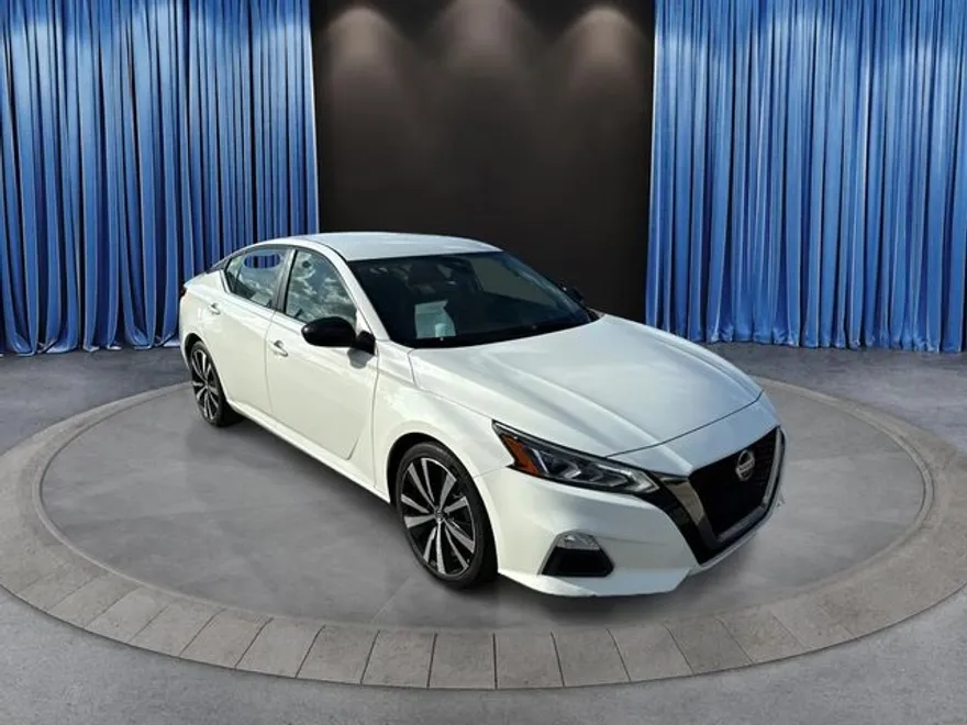 2021 Nissan Altima 2.5 SR photo 1