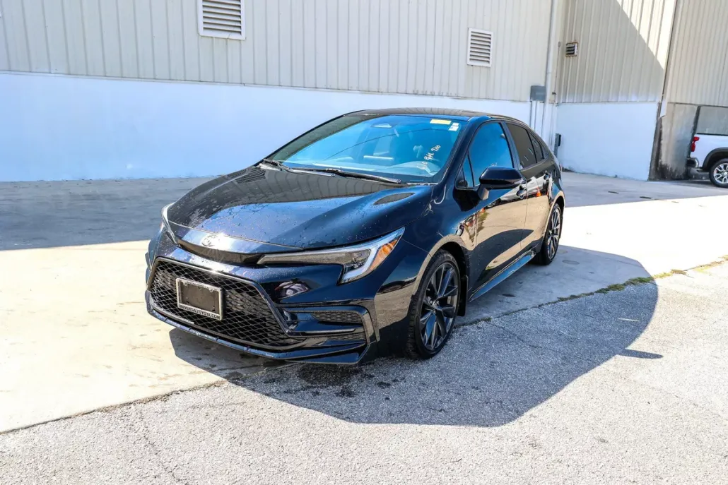 2024 Toyota Corolla Hybrid SE photo 1