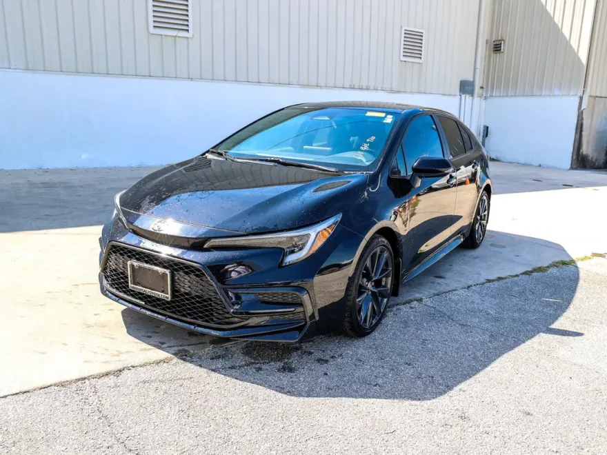 2024 Toyota Corolla Hybrid SE photo 1