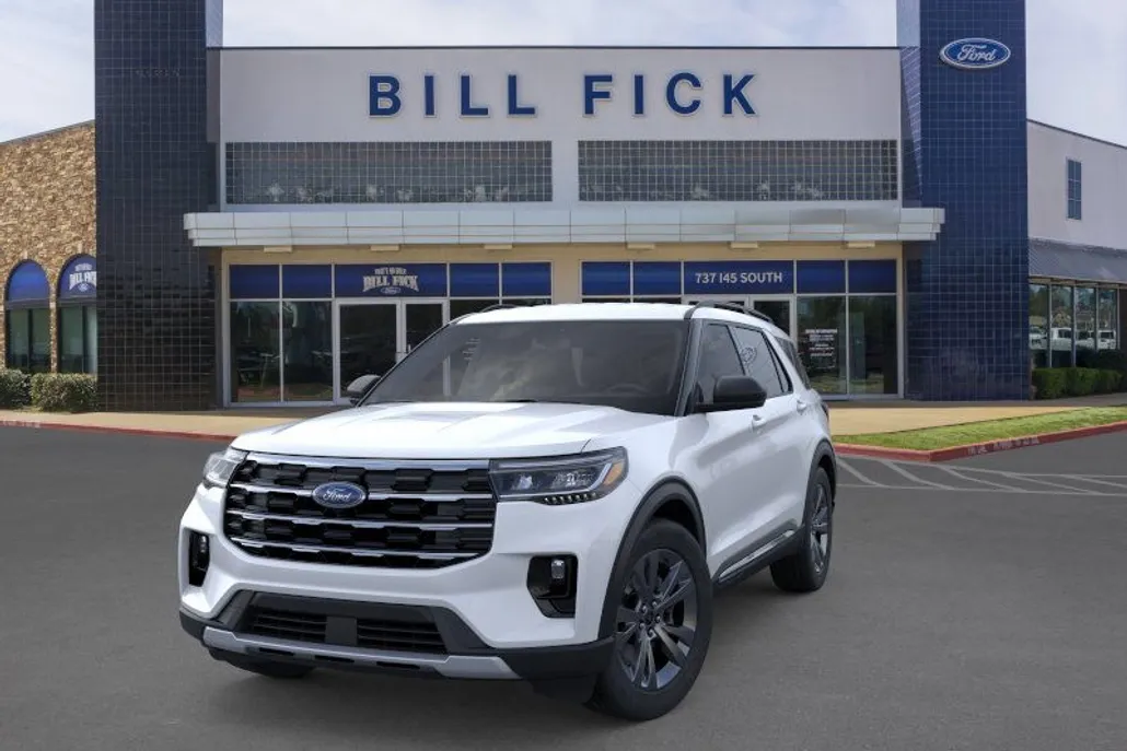 2025 Ford Explorer photo 1