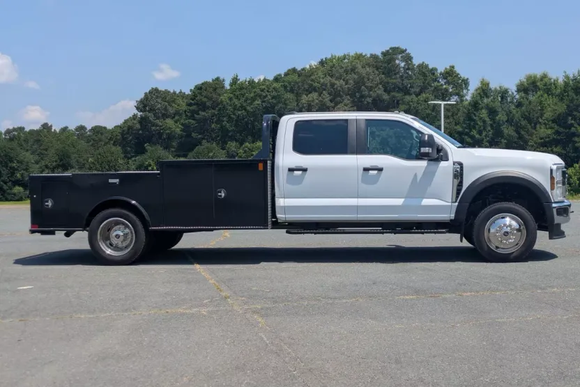 2025 Ford F-450 XL photo 1