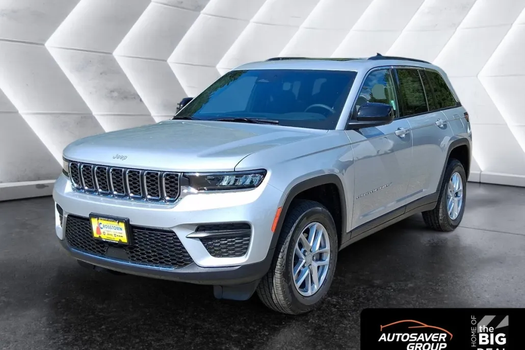 2025 Jeep Grand Cherokee Laredo X photo 1