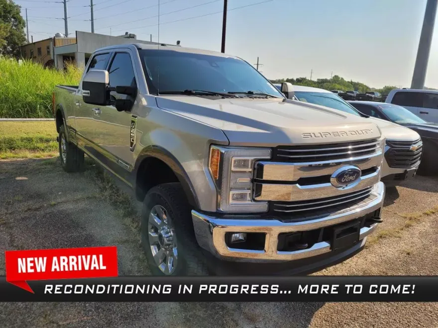2017 Ford F-250 Lariat photo 1