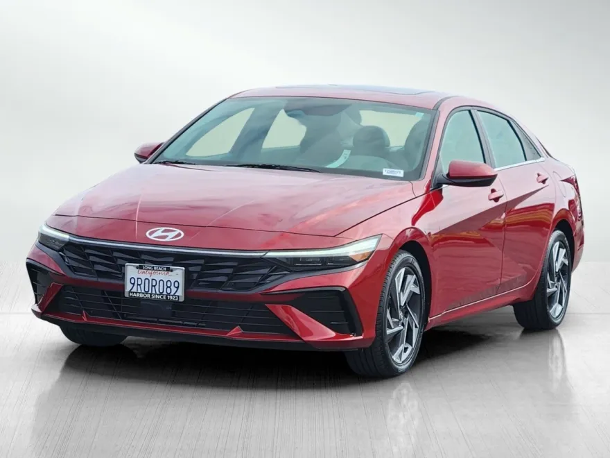 2025 Hyundai Elantra SEL Convenience photo 1