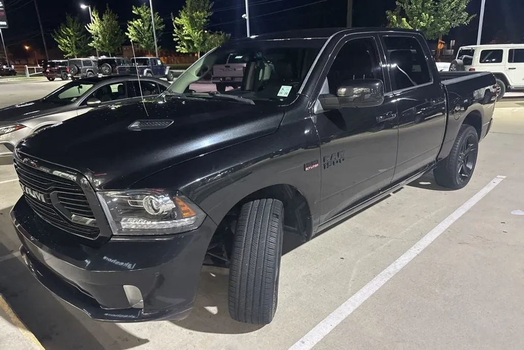 2018 Ram 1500 Sport photo 1