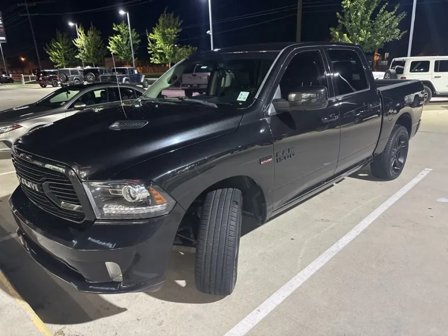 2018 Ram 1500 Sport photo 1
