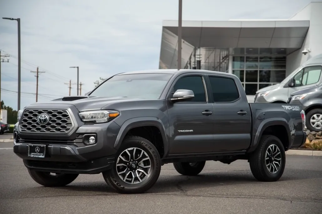 2023 Toyota Tacoma TRD Sport photo 1