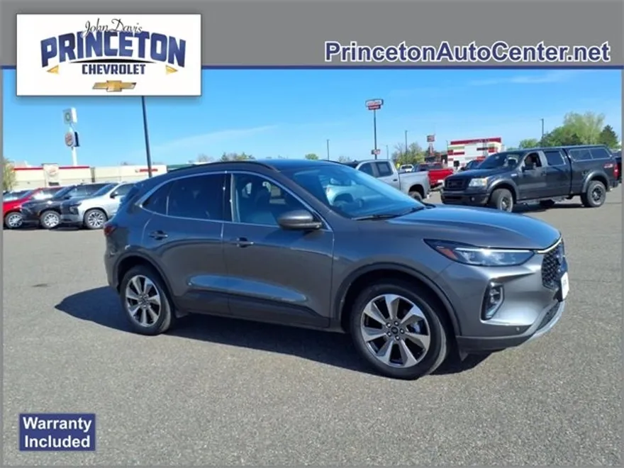 2023 Ford Escape Platinum photo 1