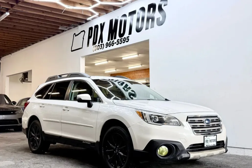 2015 Subaru Outback 2.5i Limited photo 1