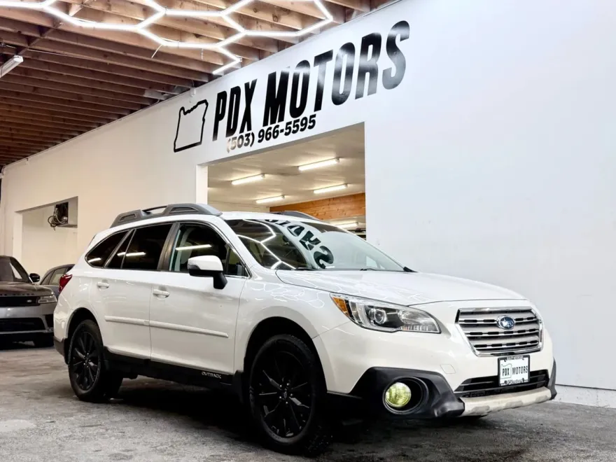 2015 Subaru Outback 2.5i Limited photo 1