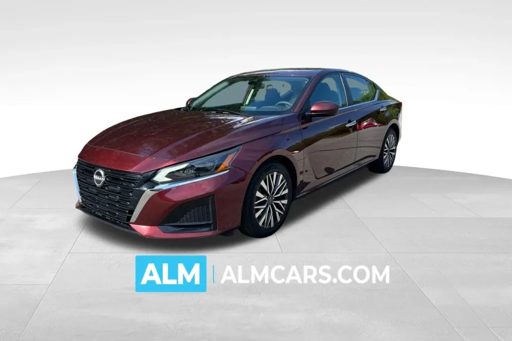 2023 Nissan Altima 2.5 SV photo 1