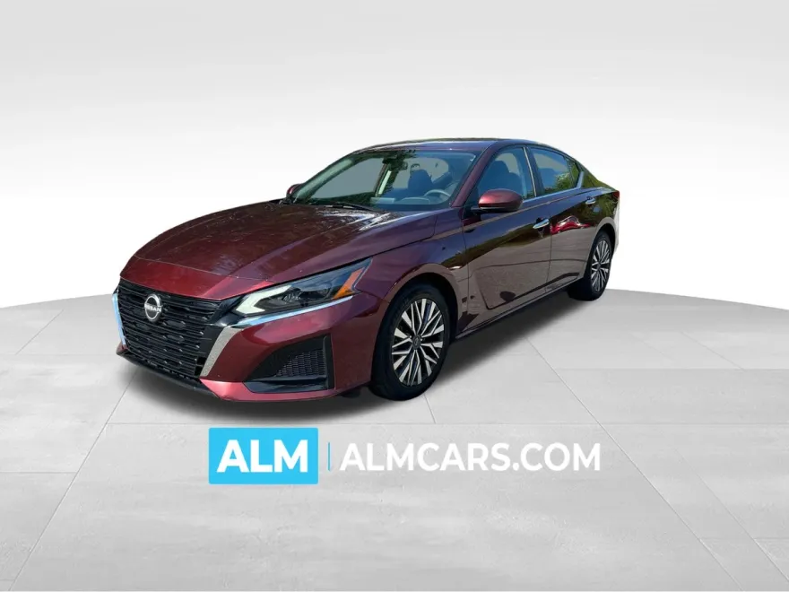 2023 Nissan Altima 2.5 SV photo 1