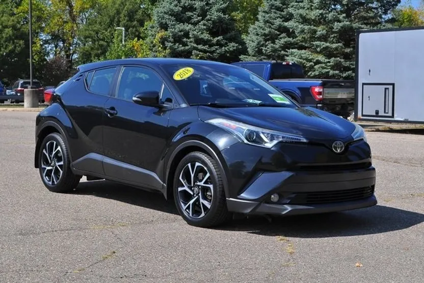 2018 Toyota C-HR XLE Premium photo 1