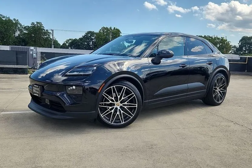 2024 Porsche Macan Electric 4 photo 1