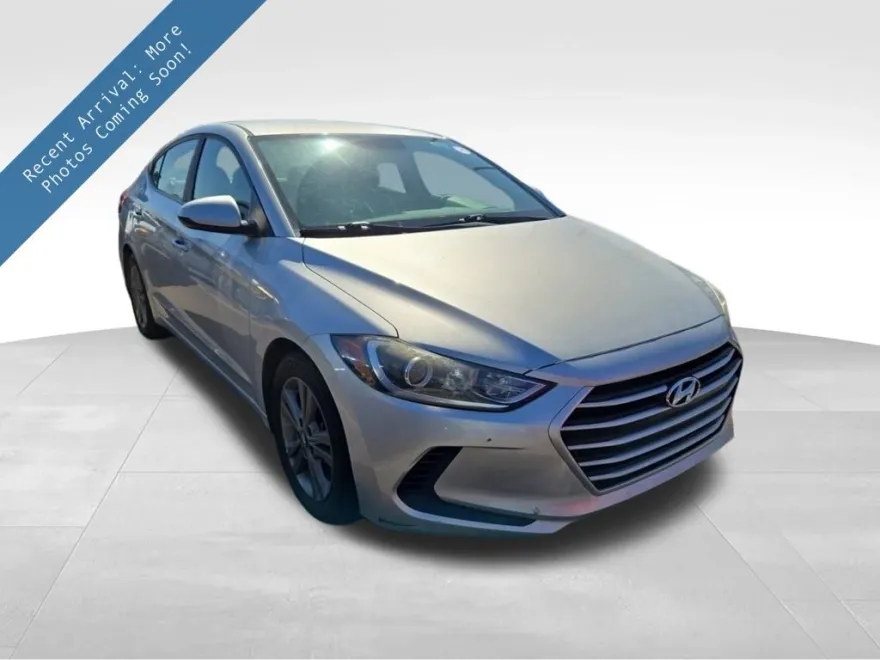 2018 Hyundai Elantra SEL photo 1