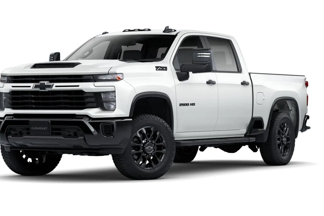 2025 Chevrolet Silverado 2500HD Custom photo 1