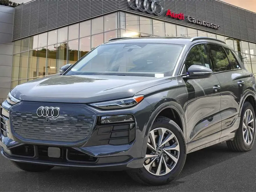 2025 Audi Q6 E-tron Premium photo 1