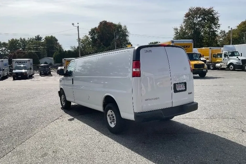 2020 Gmc Savana photo 1