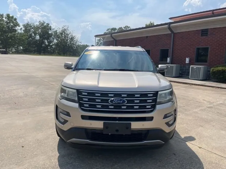 2017 Ford Explorer Limited photo 1
