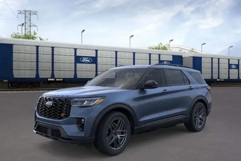 2025 Ford Explorer ST photo 1