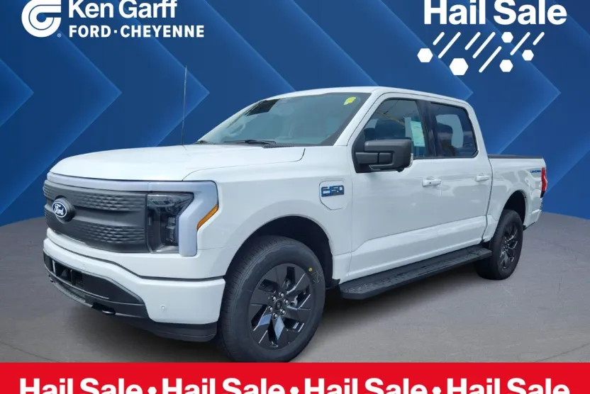 2025 Ford F-150 Lightning photo 1