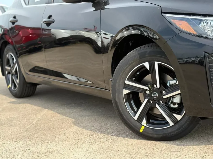 2025 Nissan Sentra SV photo 1