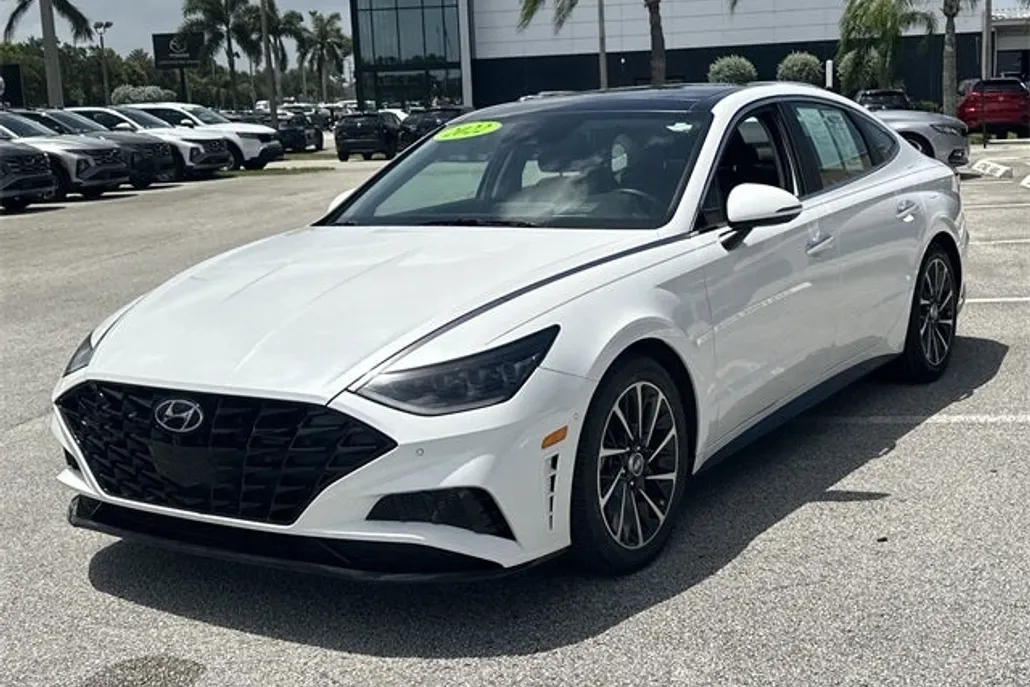 2022 Hyundai Sonata Limited photo 1