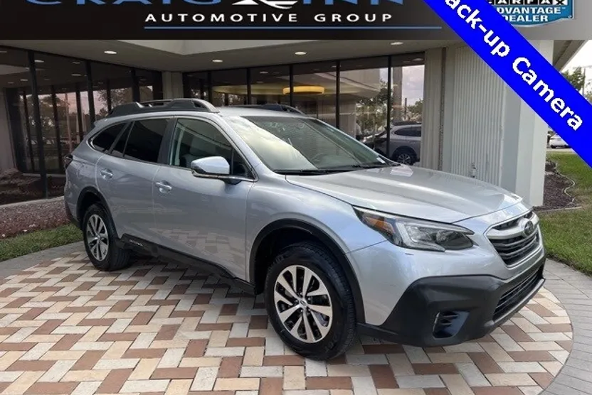 2022 Subaru Outback Premium photo 1