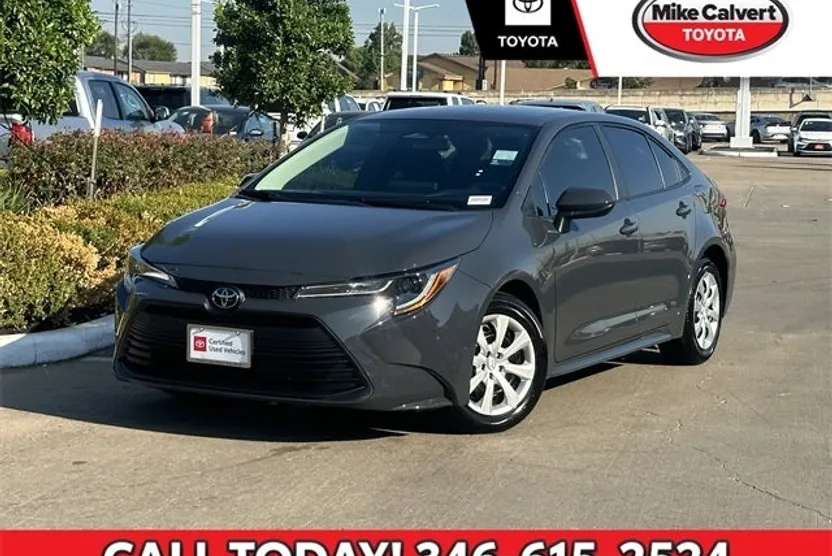 2024 Toyota Corolla LE photo 1