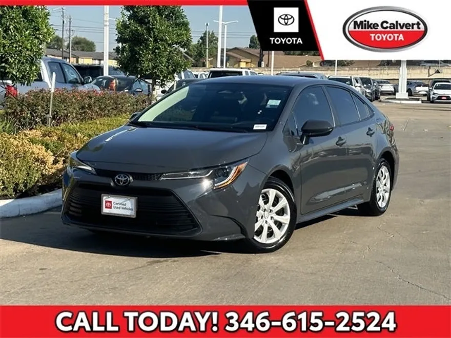 2024 Toyota Corolla LE photo 1