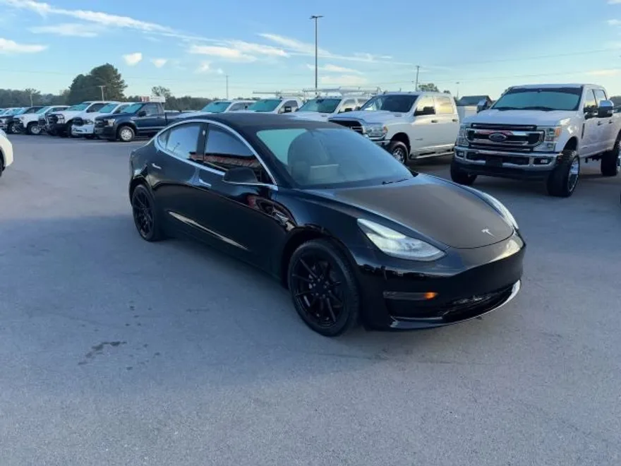 2020 Tesla Model 3 Standard Range photo 1