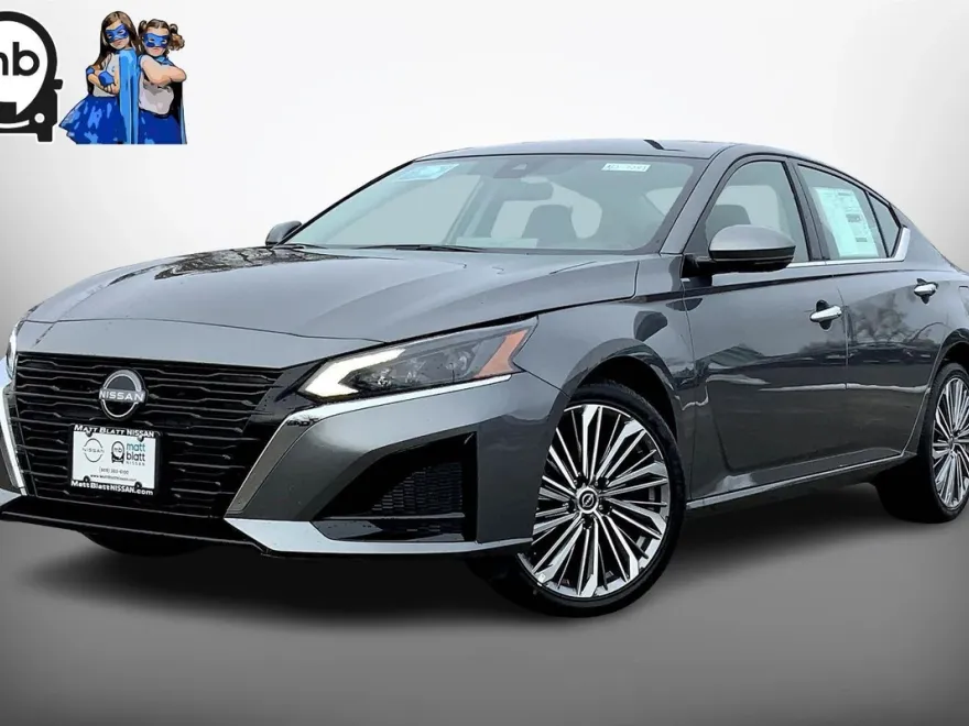 2025 Nissan Altima SL photo 1