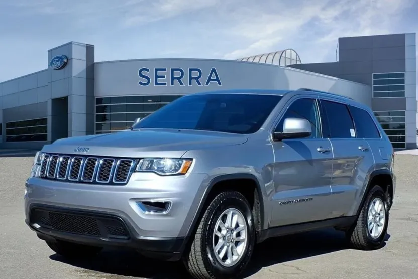 2018 Jeep Grand Cherokee Laredo photo 1