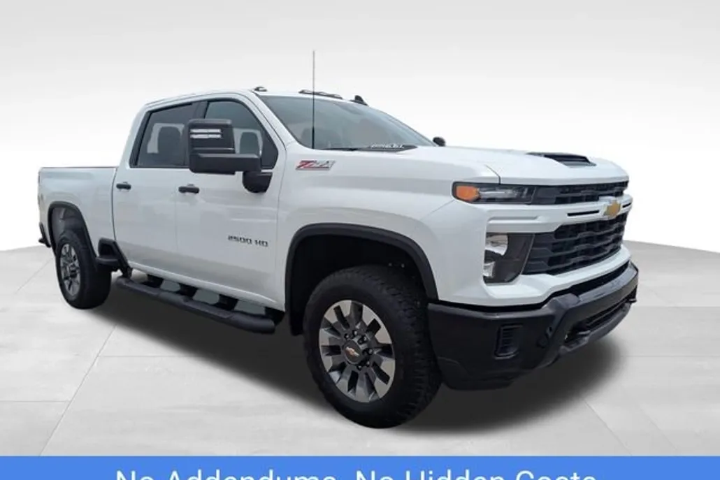 2025 Chevrolet Silverado 2500HD Custom photo 1