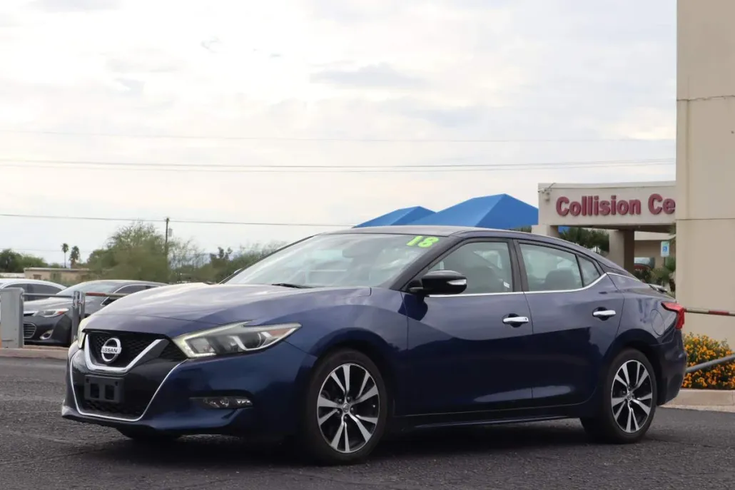 2018 Nissan Maxima SV photo 1