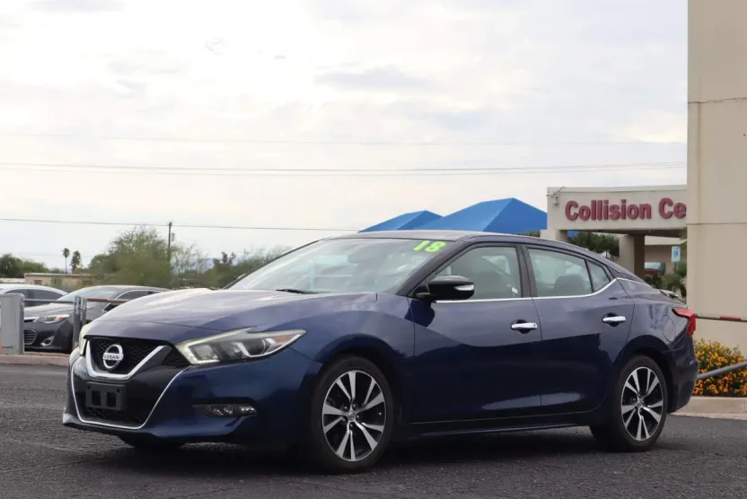 2018 Nissan Maxima SV photo 1
