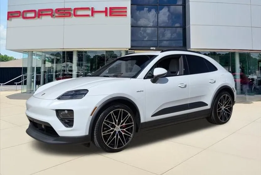 2025 Porsche Macan Electric photo 1