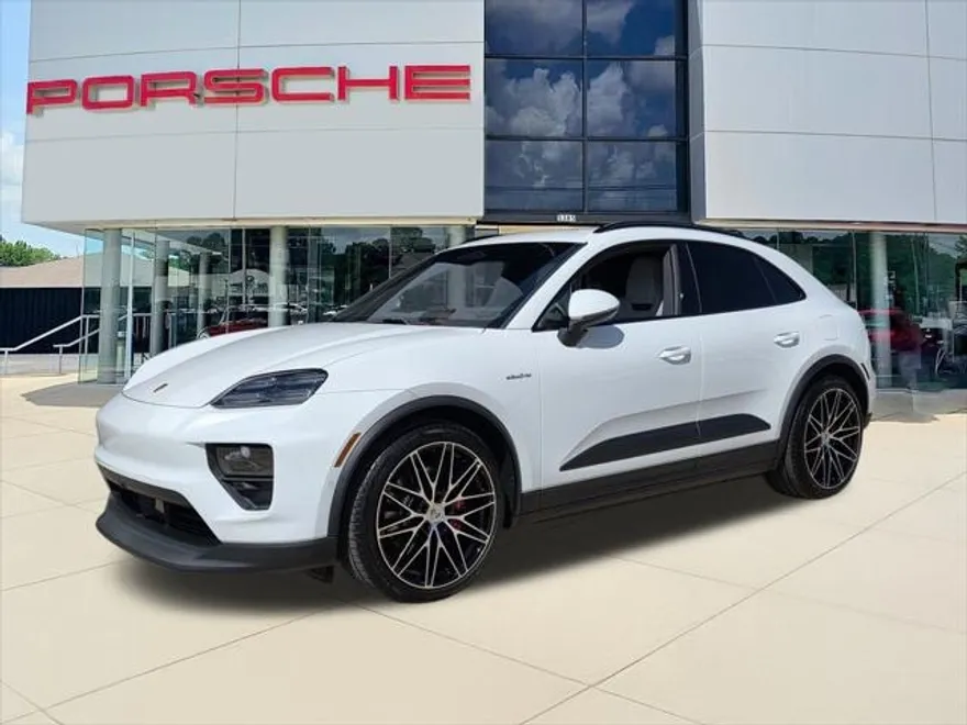 2025 Porsche Macan Electric photo 1