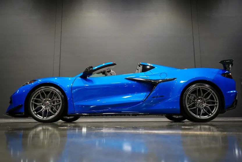 2024 Chevrolet Corvette Z06 3LZ Z07 photo 1