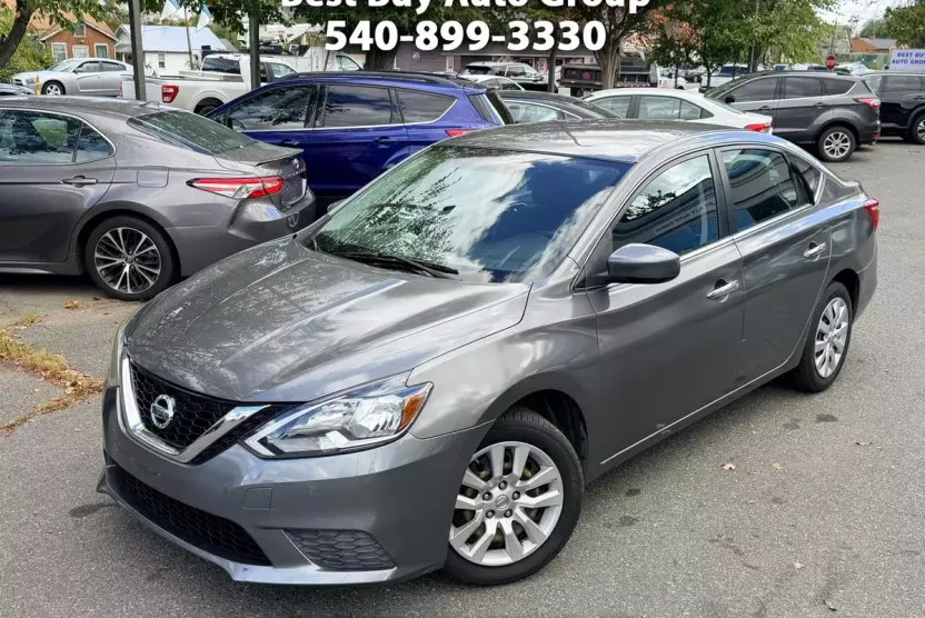 2016 Nissan Sentra SV photo 1