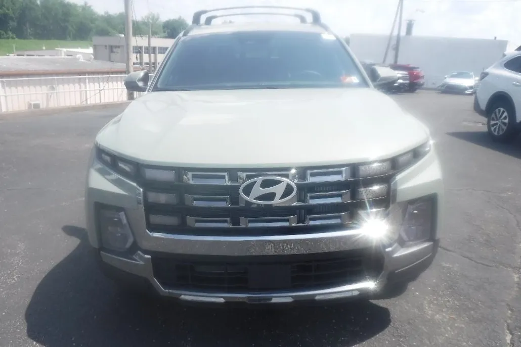 2025 Hyundai Santa Cruz Limited photo 1