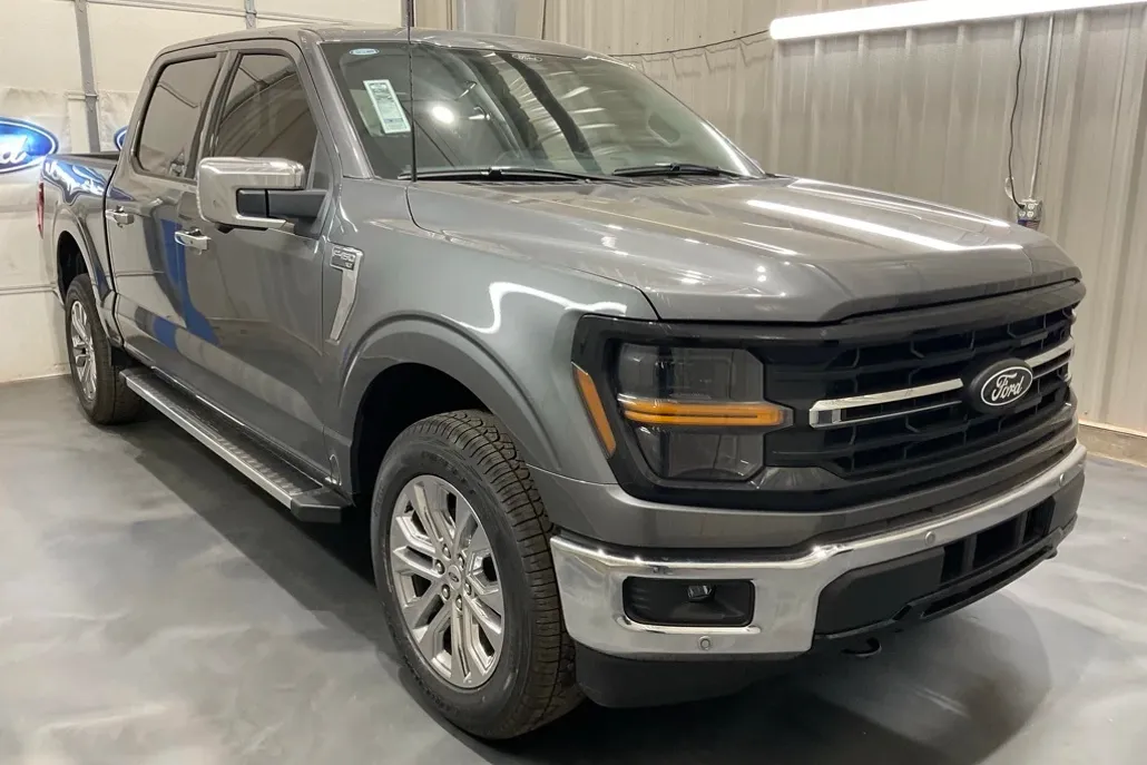 2025 Ford F-150 XLT photo 1