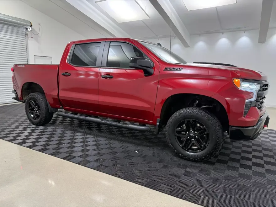 2024 Chevrolet Silverado 1500 LT Trail Boss photo 1