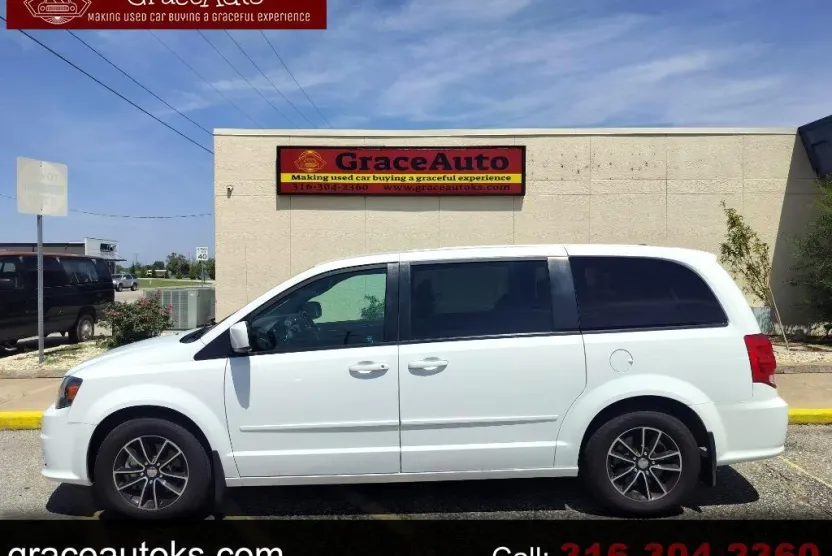 2017 Dodge Grand Caravan SE photo 1