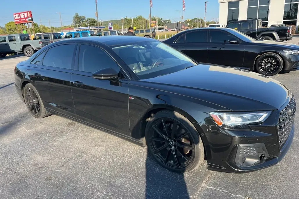 2022 Audi A8 L 55 photo 1