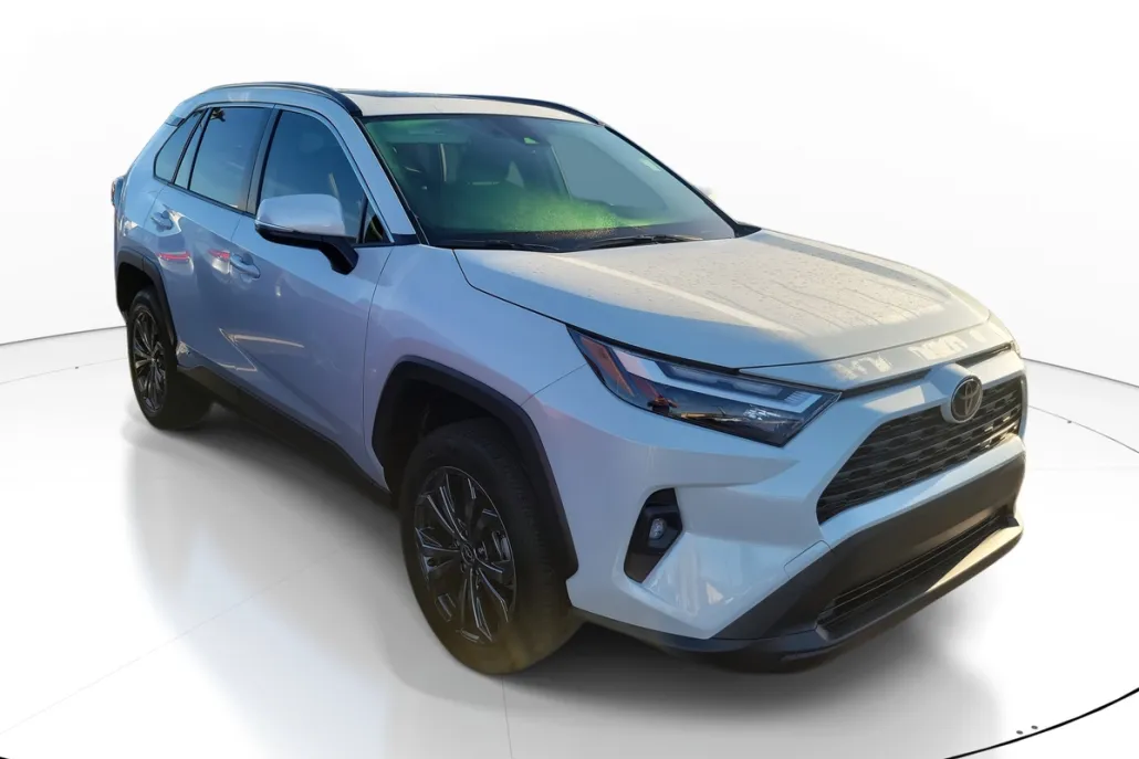 2025 Toyota RAV4 Hybrid XLE Premium photo 1