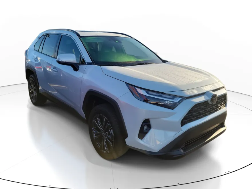 2025 Toyota RAV4 Hybrid XLE Premium photo 1