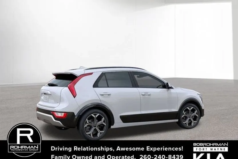 2025 Kia Niro EX Touring photo 1