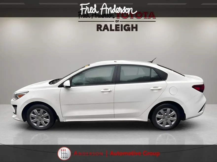 2022 Kia Rio S photo 1