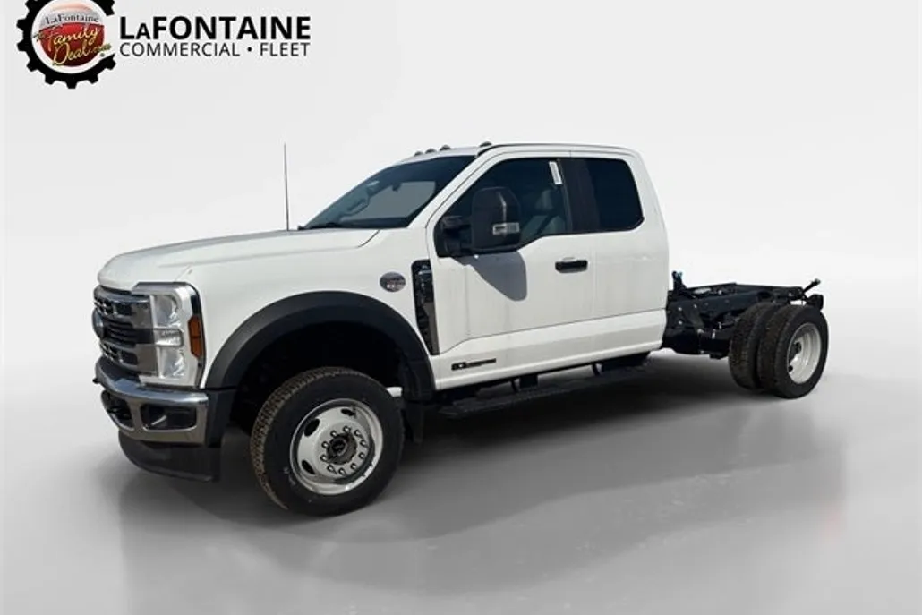 2024 Ford F-550 photo 1